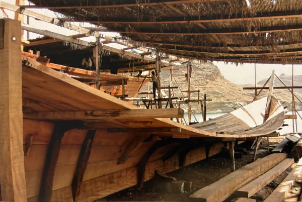 keel of dhow being built